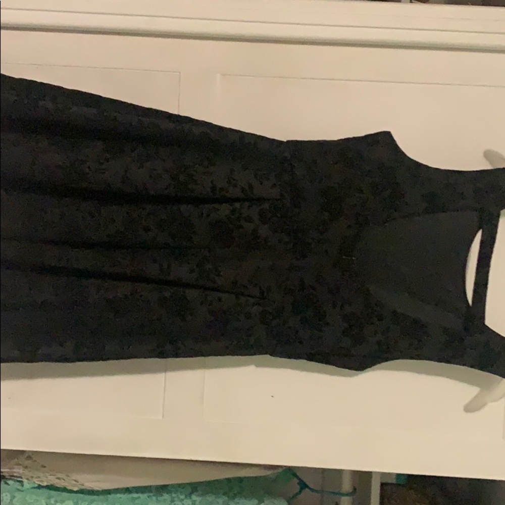 Dress - Picture 2 of 3